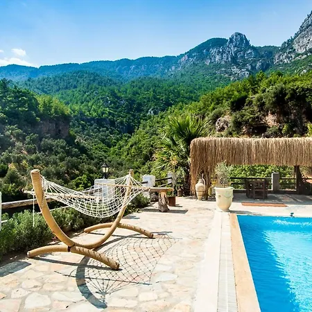 Sleeps 6 With Pool Air Con And Wifi Villa