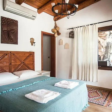 Sleeps 6 With Pool Air Con And Wifi * Kuyucak